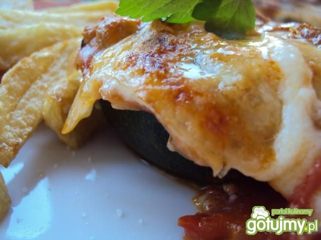 Zapiekanka z cukinii i mięsa mielonego