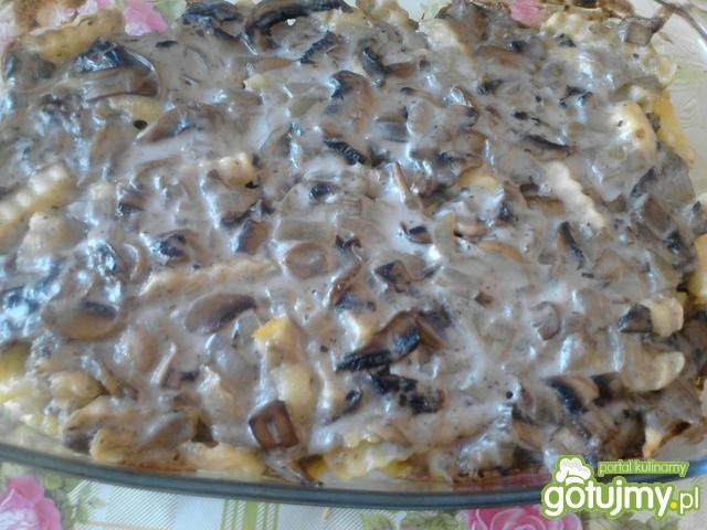 Zapiekanka z frytek i pieczarek