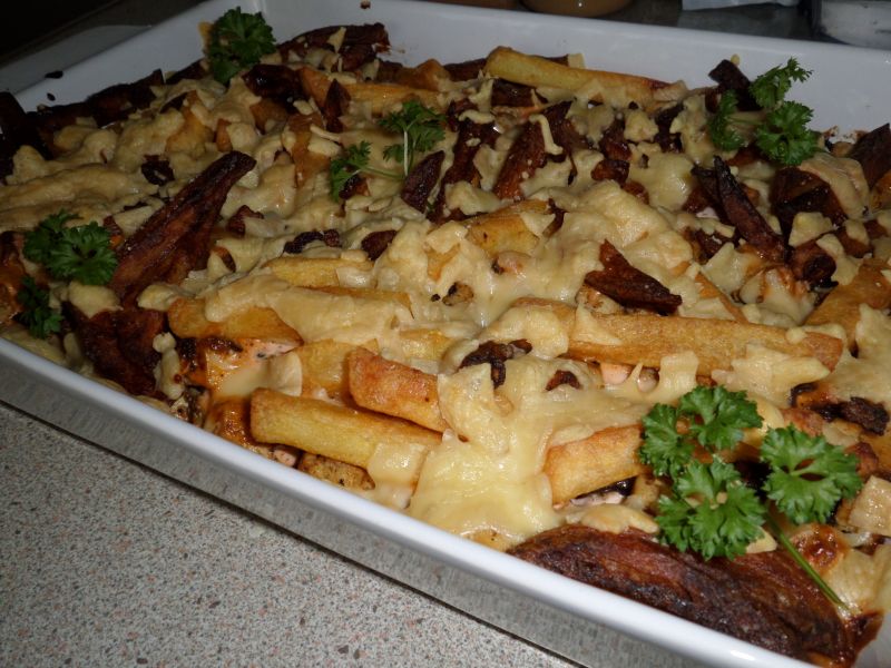 Zapiekanka z frytkami Zapiekanka z frytkami