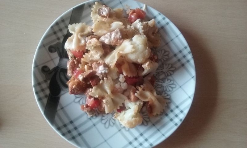 Zapiekanka z kalafiorem i kurczakiem