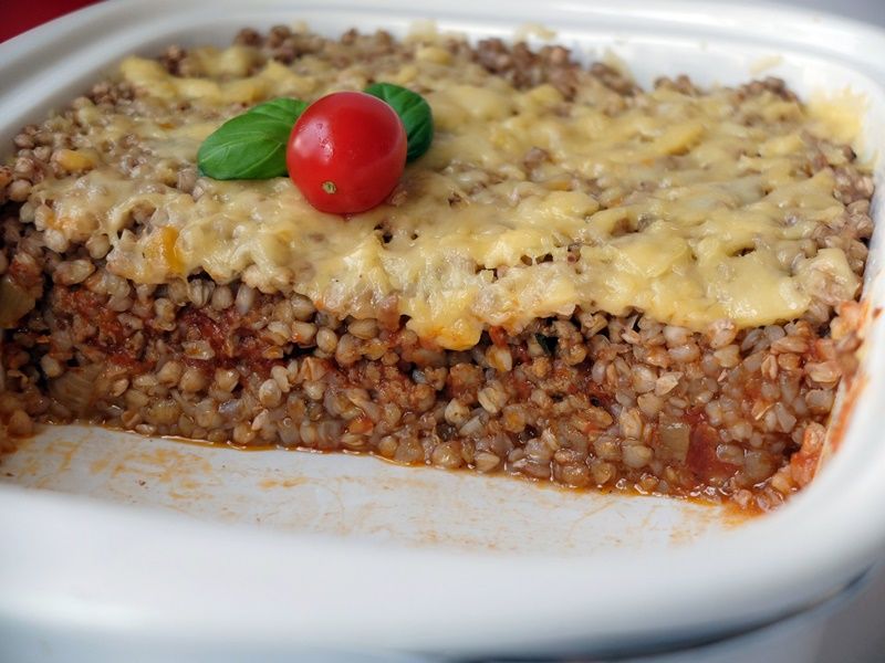 Zapiekanka z kaszy gryczanej i mięsa mielonego Zapiekanka z kaszy gryczanej i mięsa mielonego