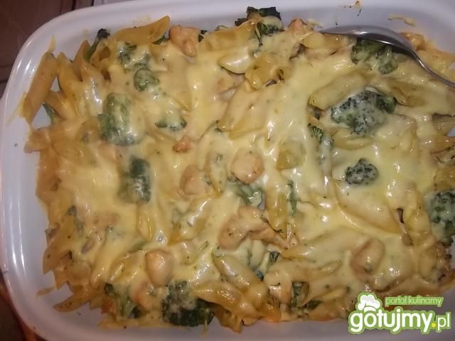 Zapiekanka z kurczakiem i brokułami