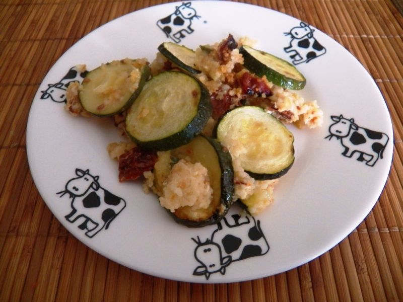 Zapiekanka z kuskusem i cukinią