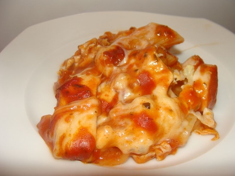 Zapiekanka z makaronem i mozzarellą Zapiekanka z makaronem i mozzarellą