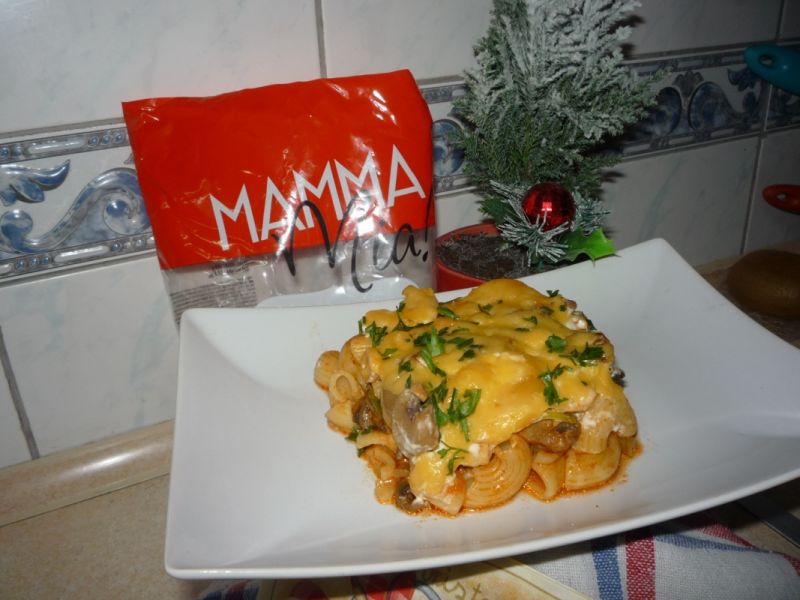 Zapiekanka z makaronem Mamma Mia Zapiekanka z makaronem Mamma Mia