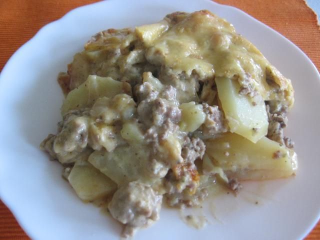 Zapiekanka z mięsem mielonym Zapiekanka z mięsem mielonym