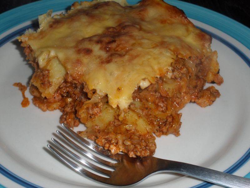 Zapiekanka z mięsem mielonym Zapiekanka z mięsem mielonym