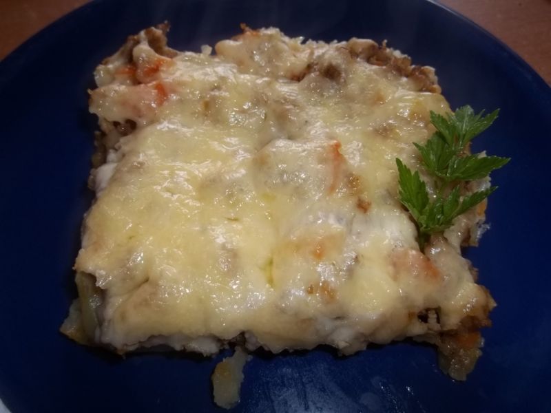 Zapiekanka z mięsem mielonym i warzywami Zapiekanka z mięsem mielonym i warzywami