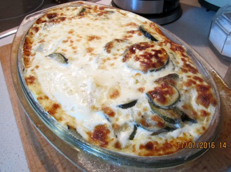 Zapiekanka z ruskich pierogów Zapiekanka z ruskich pierogów