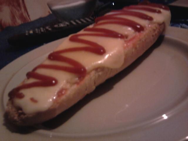 Zapiekanka z szynką 