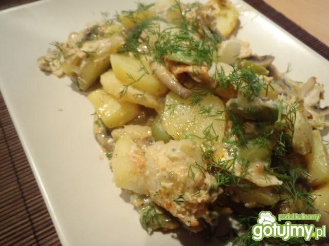Zapiekanka z ziemniakami z patelni