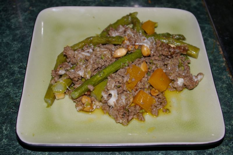 Zapiekanka ze szparagami, dynią i orzeszkami