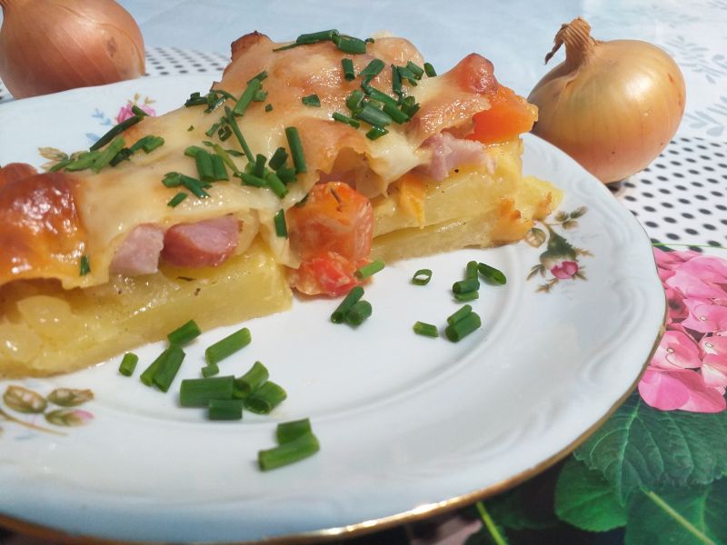 Zapiekanka ziemniaczana po chłopsku Zapiekanka ziemniaczana po chłopsku