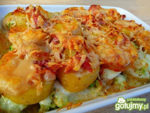 Zapiekanka ziemniaczana z awokado  Zapiekanka ziemniaczana z awokado