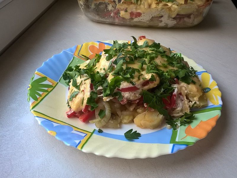 Zapiekanka ziemniaczana z boczkiem i pieczarkami Zapiekanka ziemniaczana z boczkiem i pieczarkami