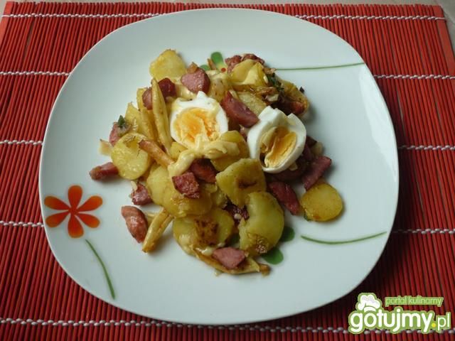 Zapiekanka ziemniaczana z fasolką  Zapiekanka ziemniaczana z fasolką