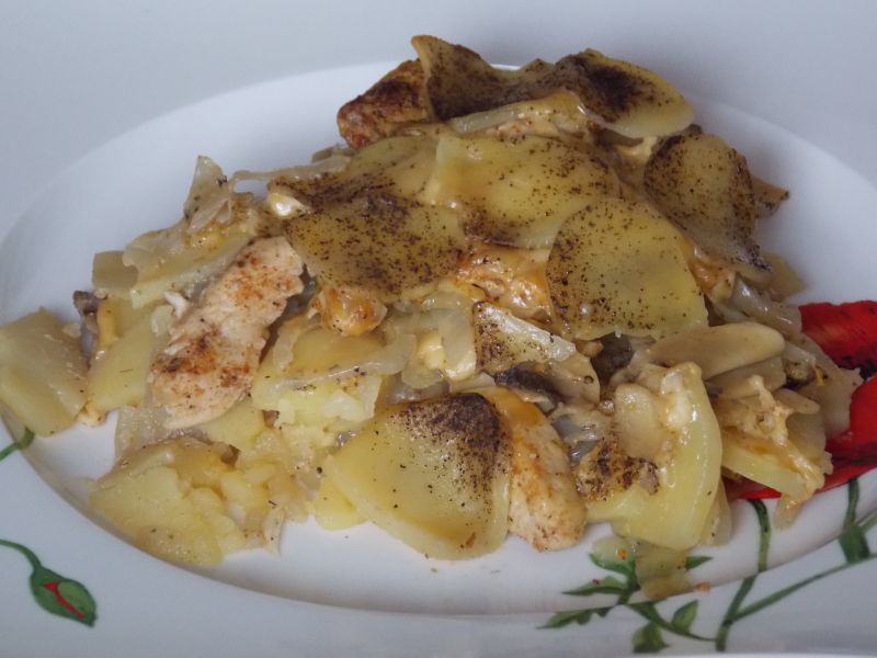 Zapiekanka ziemniaczana z gyrosem