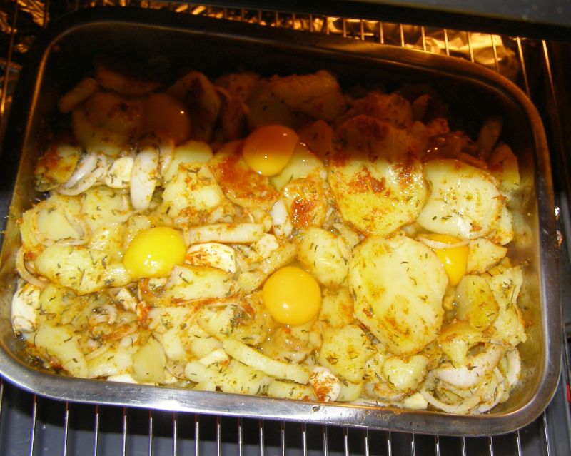 Zapiekanka ziemniaczana z jajkami