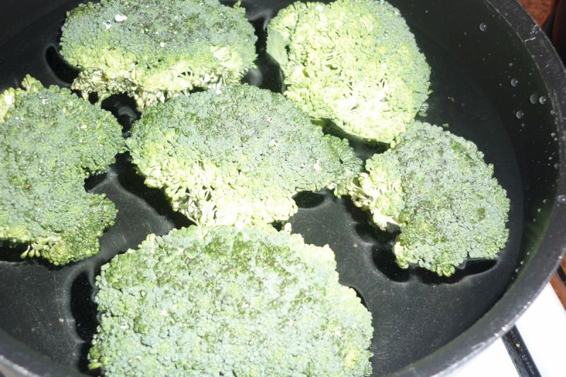 Zapiekanka ziemniaczana z mięsem i brokułami