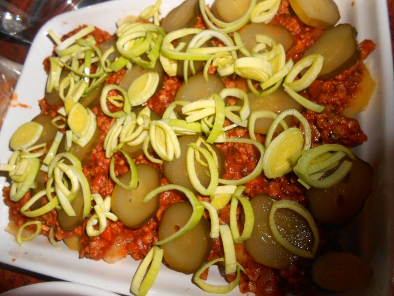 Zapiekanka ziemniaczana z mięsem i warzywami