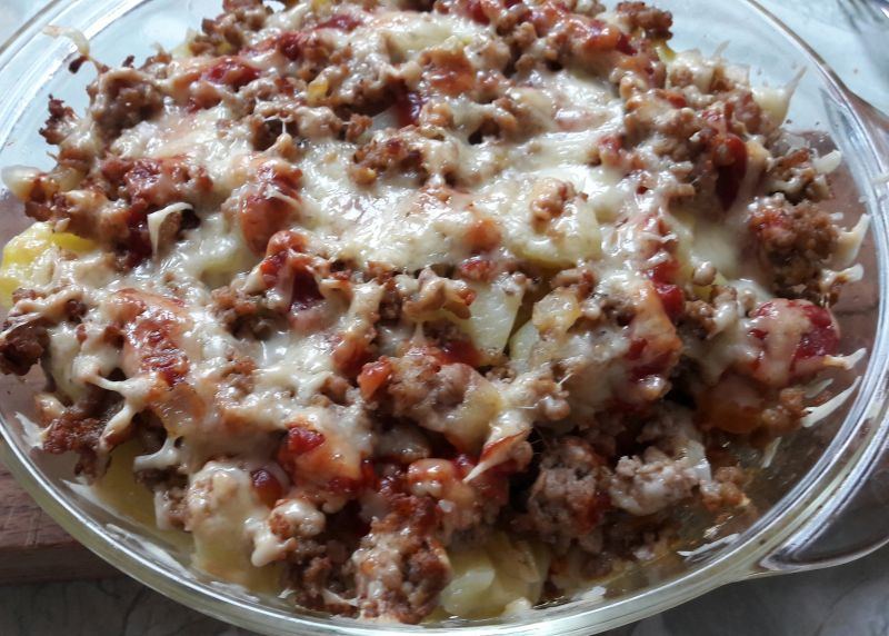 Zapiekanka ziemniaczana z mięsem mielonym
