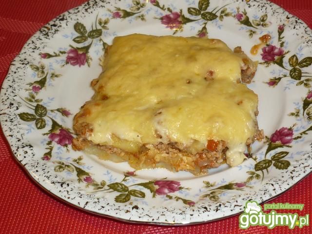 Zapiekanka ziemniaczana z sosem bolognes Zapiekanka ziemniaczana z sosem bolognes