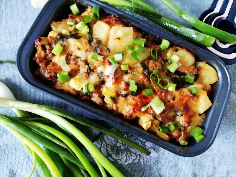 Zapiekanka ziemniaczana z warzywami