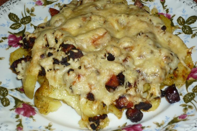 Zapiekanka ziemniaczana z wędliną Zapiekanka ziemniaczana z wędliną