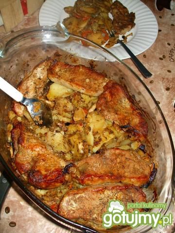 Zapiekanka ziemniaczana ze schabem