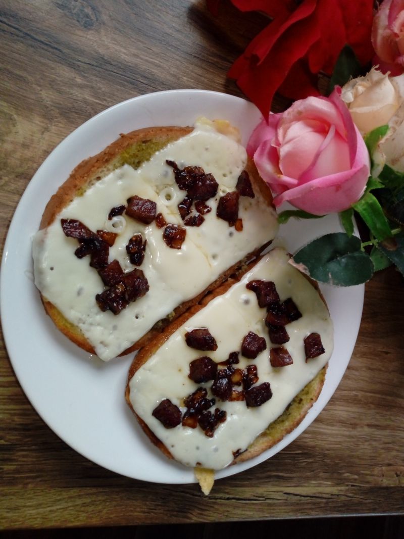 Zapiekanki śniadaniowe z patelni