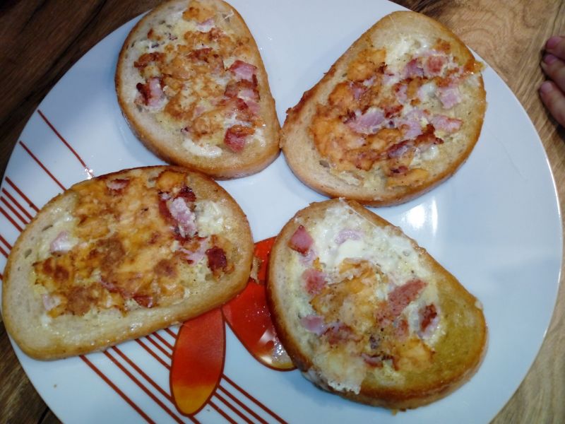 Zapiekanki w chlebie