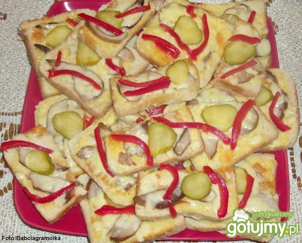 Zapiekanki z duszonymi grzybami 