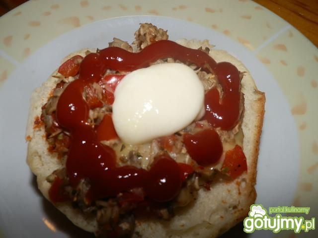 Zapiekanki z papryką i mozarellą Zapiekanki z papryką i mozarellą