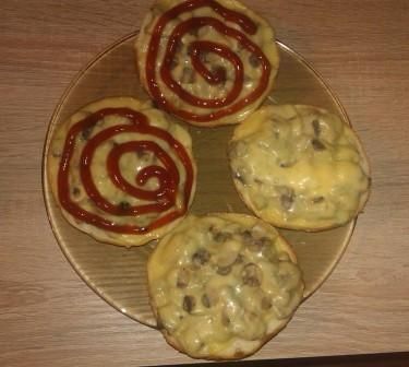 Zapiekanki z pieczarkami  Zapiekanki z pieczarkami
