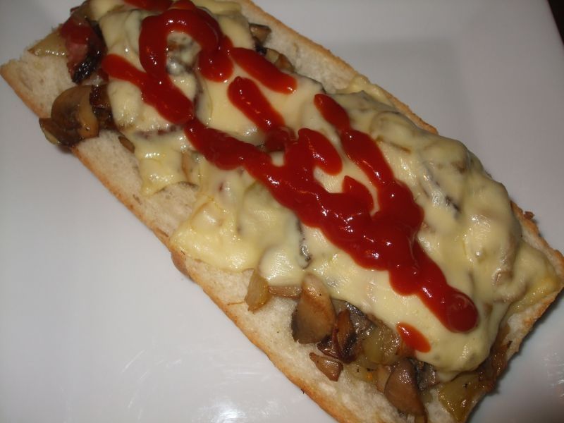 Zapiekanki z pieczarkami Zapiekanki z pieczarkami