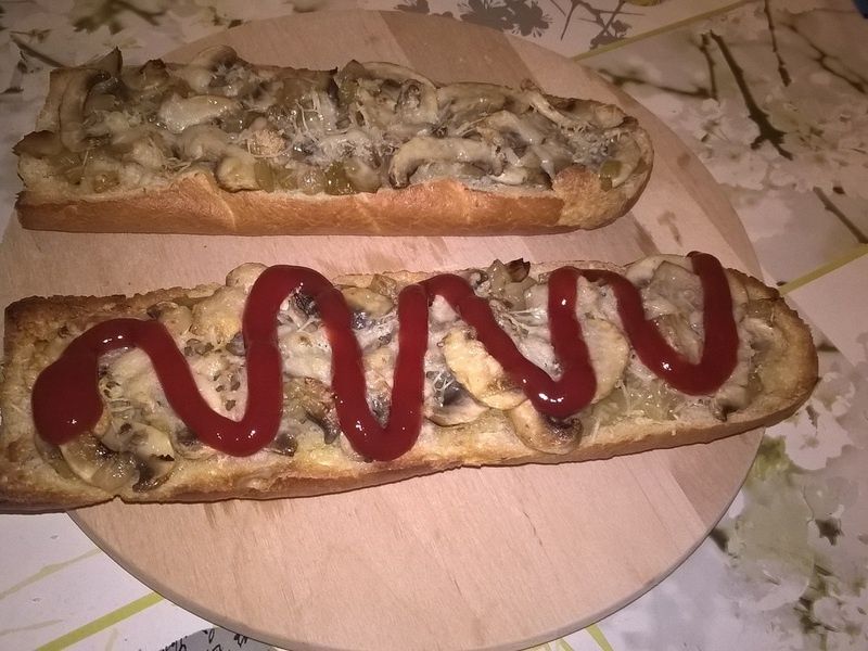 Zapiekanki z pieczarkami i parmezanem Zapiekanki z pieczarkami i parmezanem