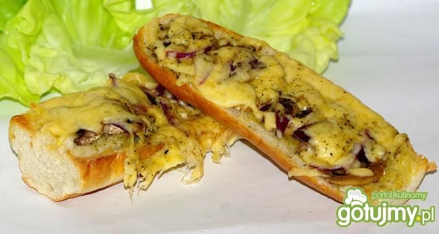 Zapiekanki z serem i pieczarkami Zapiekanki z serem i pieczarkami