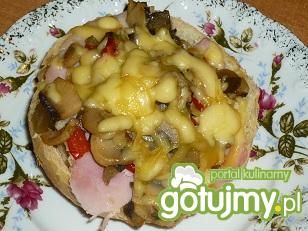 Zapiekanki z szynką Zapiekanki z szynką