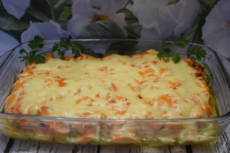 Zapiekany filet kurczaka z młodymi warzywami Zapiekany filet kurczaka z młodymi warzywami
