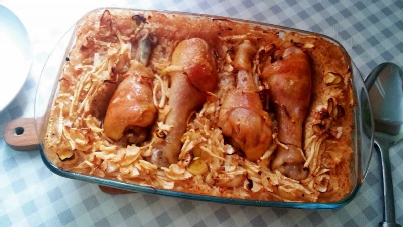 Zapiekany kurczak na ryżu i warzywami  Zapiekany kurczak na ryżu i warzywami