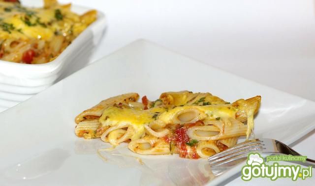 Zapiekany makaron z dodatkami