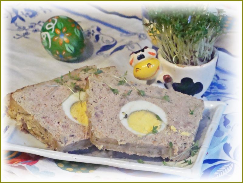 Zapiekany pasztet z mięs mieszanych