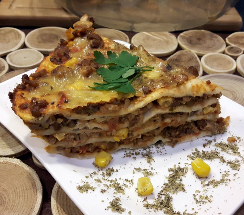 Zapiekany tort tortillowy Zapiekany tort tortillowy