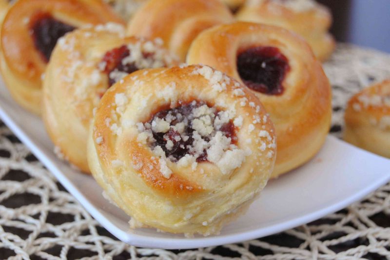 Zaplatane „mini”  drożdżówki