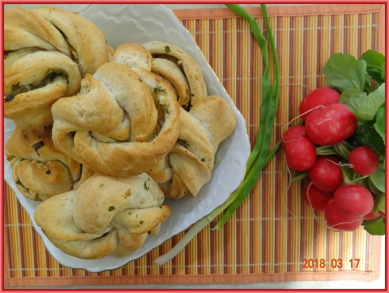 Zawijańce czosnkowo-pietruszkowe Zawijańce czosnkowo-pietruszkowe