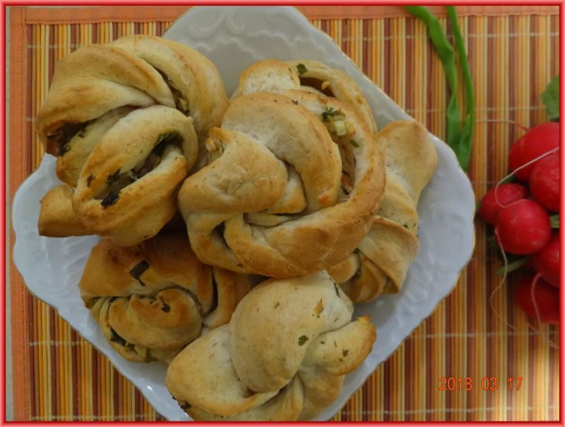Zawijańce czosnkowo-pietruszkowe Zawijańce czosnkowo-pietruszkowe