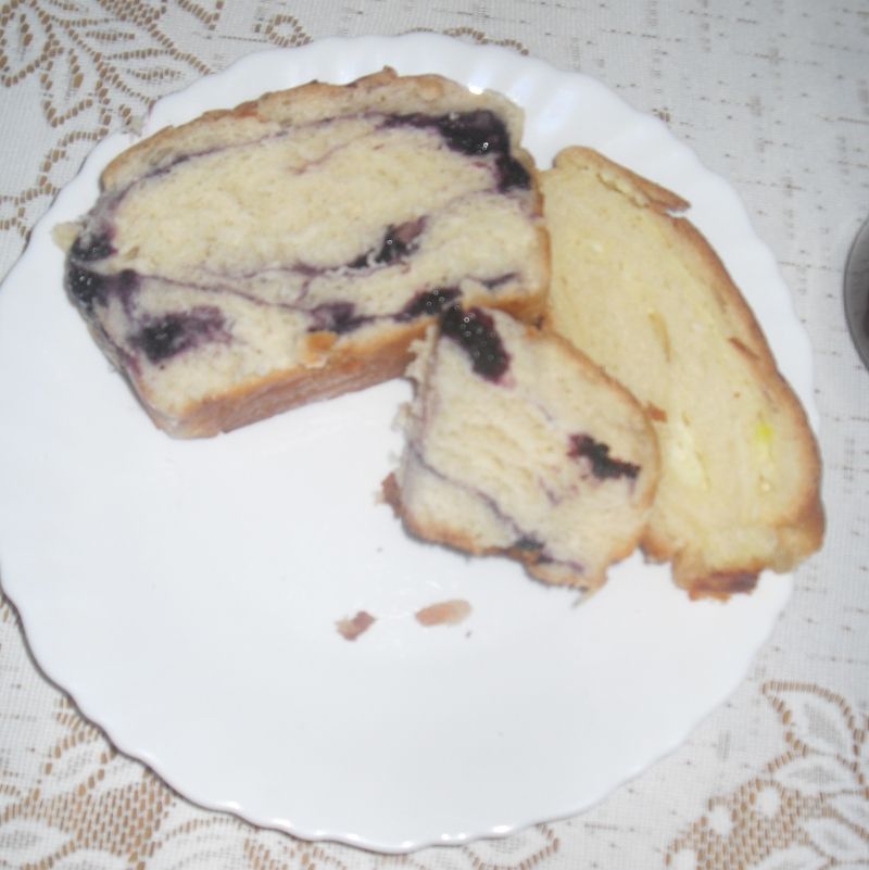 Zawijańce drożdżowe- z jagodami i serem