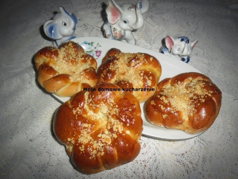 Zawijane drożdżówki Zawijane drożdżówki