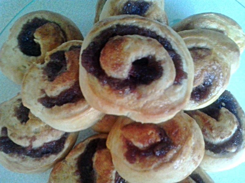 Zawijane drożdżówki z marmoladą 