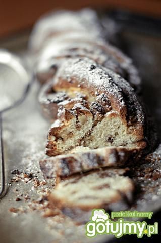 Zawijaniec drożdżowy z orzechami Zawijaniec drożdżowy z orzechami